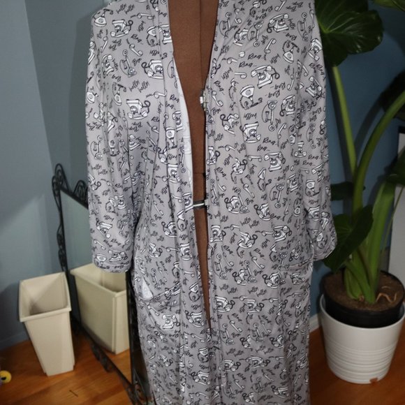 Gray Light Robe - Picture 3 of 3